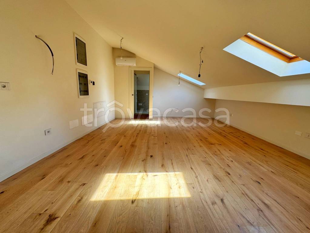 appartamento in vendita a Modena in zona Centro Storico