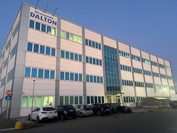 ufficio in vendita a Modena in zona San Lazzaro / Modena Est