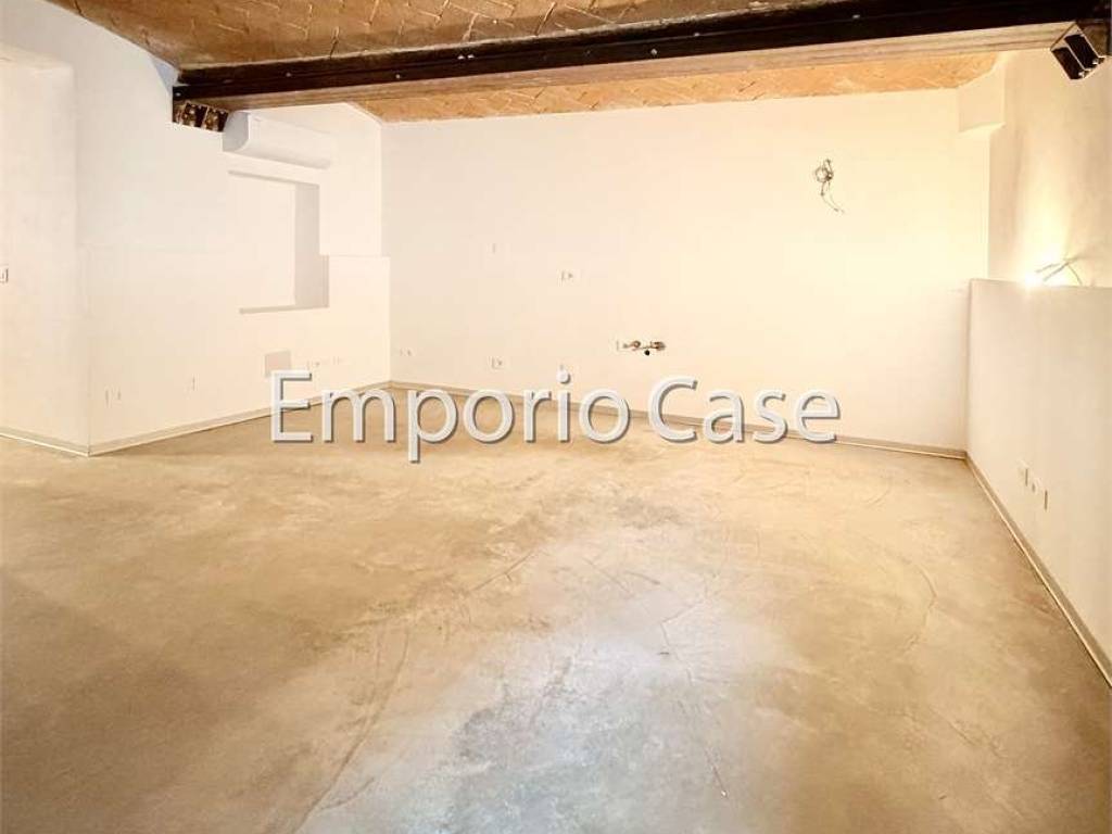 appartamento in vendita a Modena in zona Centro Storico