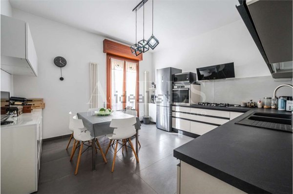 appartamento in vendita a Modena in zona Centro Storico