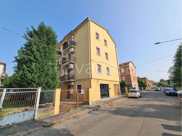 appartamento in vendita a Modena in zona San Lazzaro / Modena Est