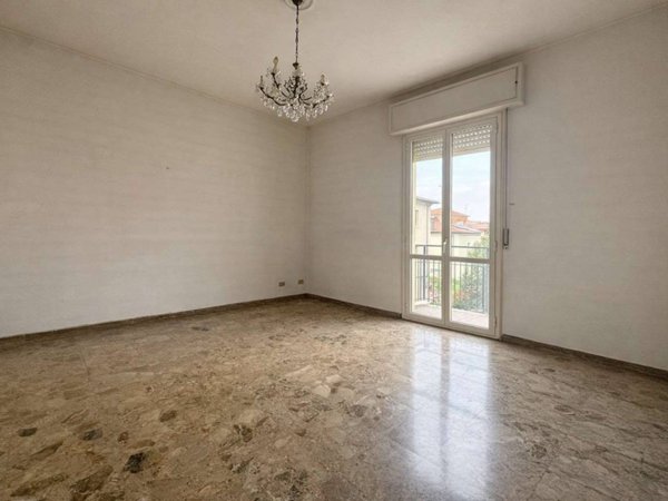 appartamento in vendita a Modena in zona Madonnina / Quattro Ville