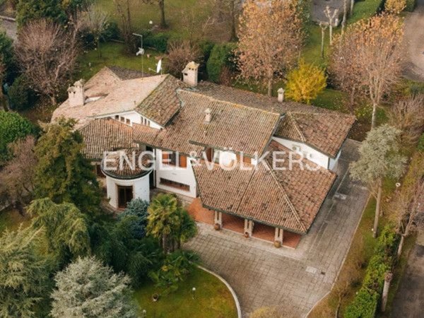 casa indipendente in vendita a Modena