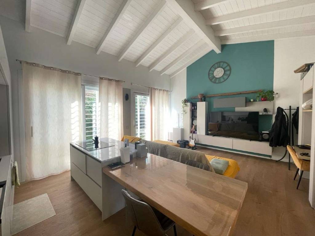 casa indipendente in vendita a Modena in zona Vaciglio