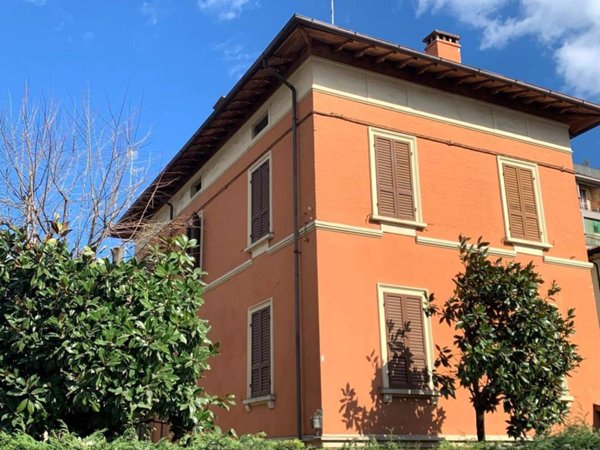 casa indipendente in vendita a Modena in zona Cognento