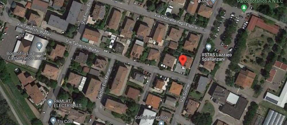 negozio in vendita a Modena in zona Madonnina / Quattro Ville