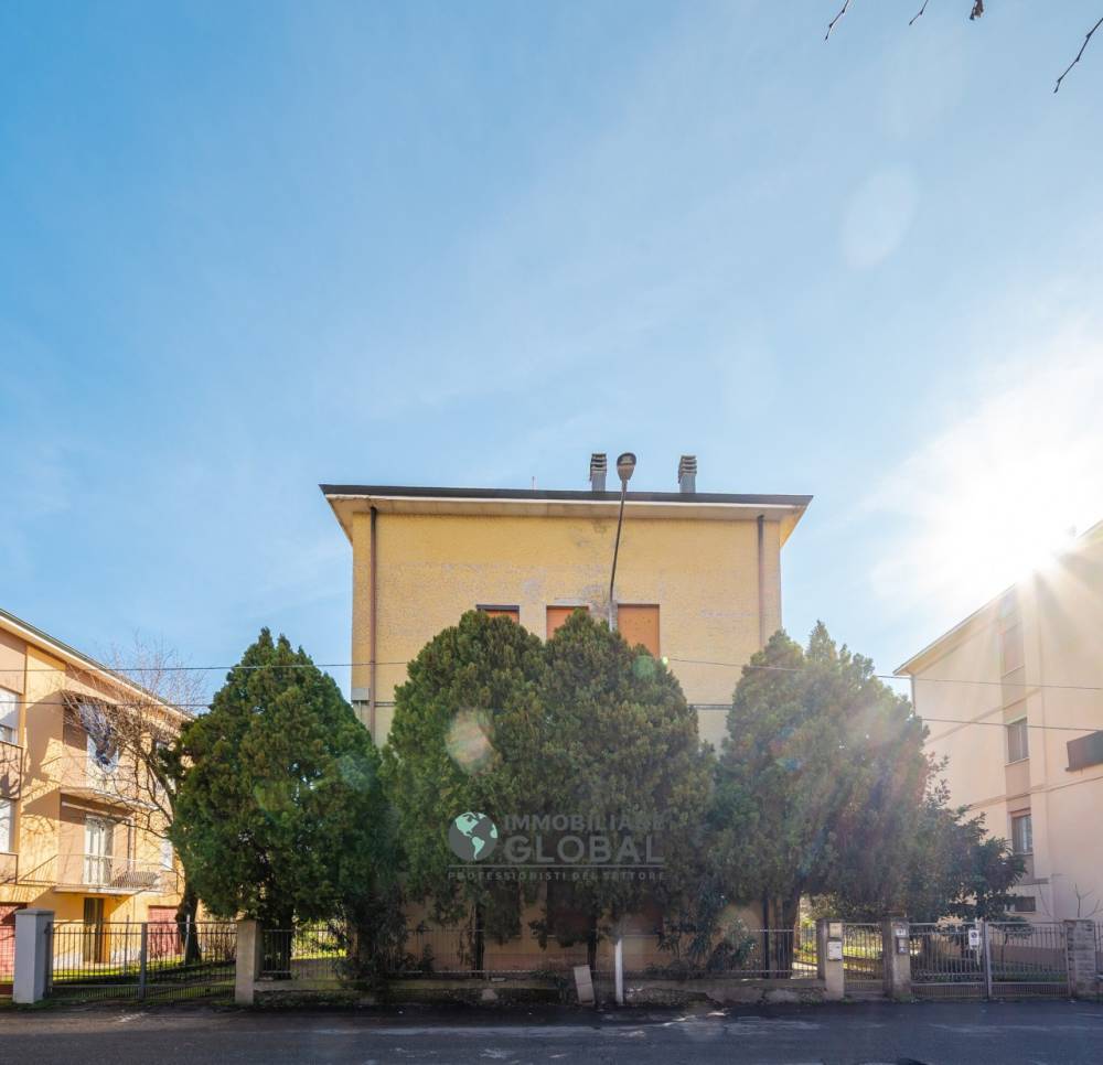 appartamento in vendita a Modena in zona San Lazzaro / Modena Est