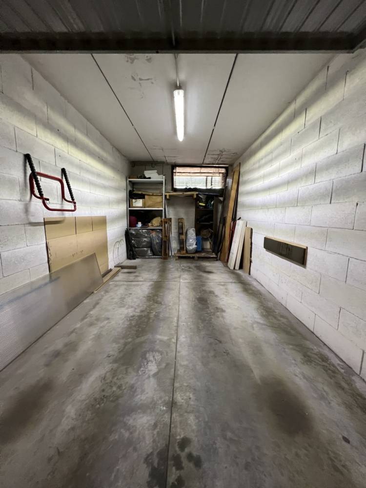 locale di sgombero in vendita a Modena in zona San Lazzaro / Modena Est