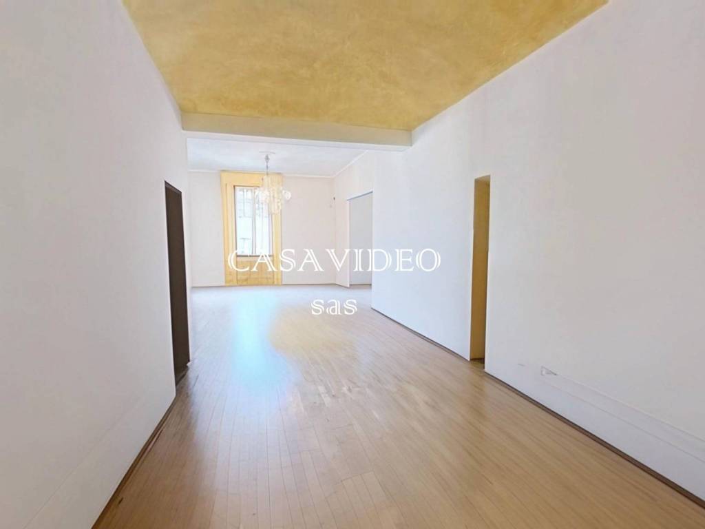 appartamento in vendita a Modena in zona Centro Storico