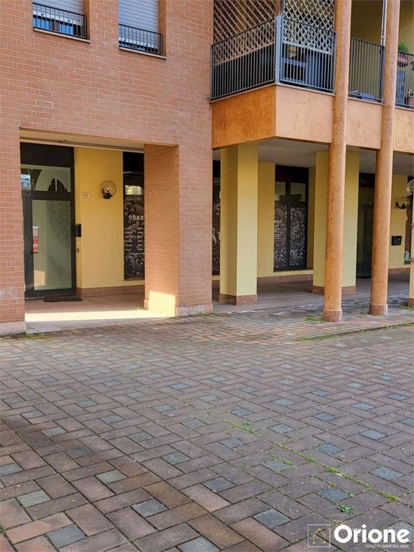 negozio in vendita a Modena in zona San Faustino