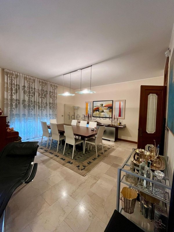 appartamento in vendita a Modena in zona Centro Storico