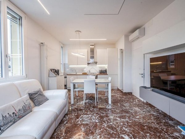 appartamento in vendita a Modena in zona Centro Storico