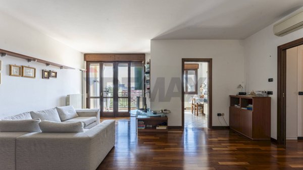 appartamento in vendita a Modena in zona San Lazzaro / Modena Est