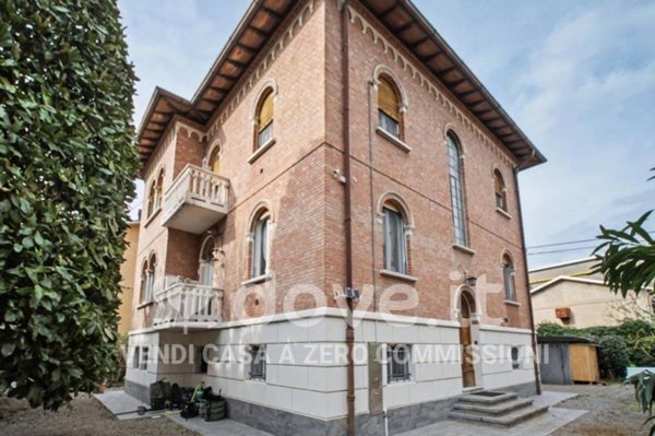 appartamento in vendita a Modena in zona Madonnina / Quattro Ville
