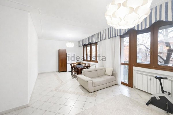 appartamento in vendita a Modena in zona Crocetta