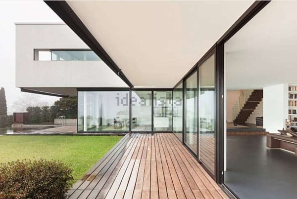 casa indipendente in vendita a Modena in zona San Lazzaro / Modena Est