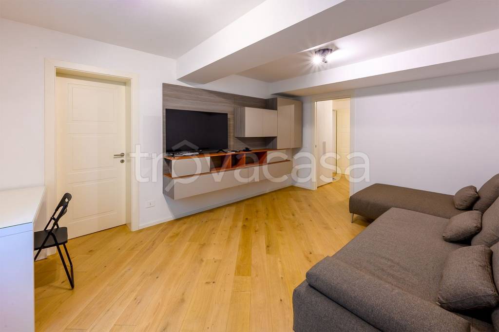 appartamento in vendita a Modena in zona Centro Storico