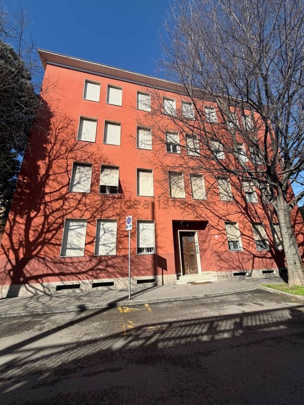 appartamento in vendita a Modena in zona Crocetta