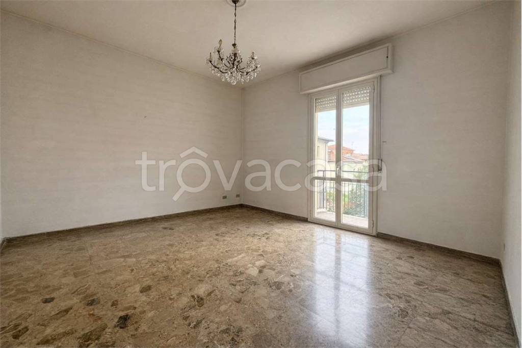 appartamento in vendita a Modena in zona Madonnina / Quattro Ville