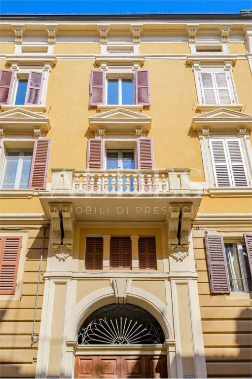 appartamento in vendita a Modena in zona Centro Storico