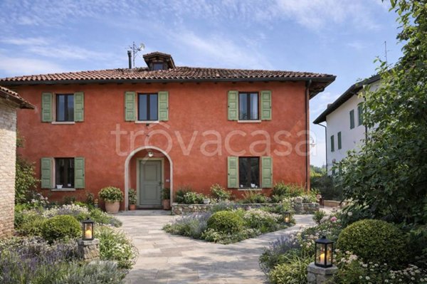 casa indipendente in vendita a Modena in zona Madonnina / Quattro Ville