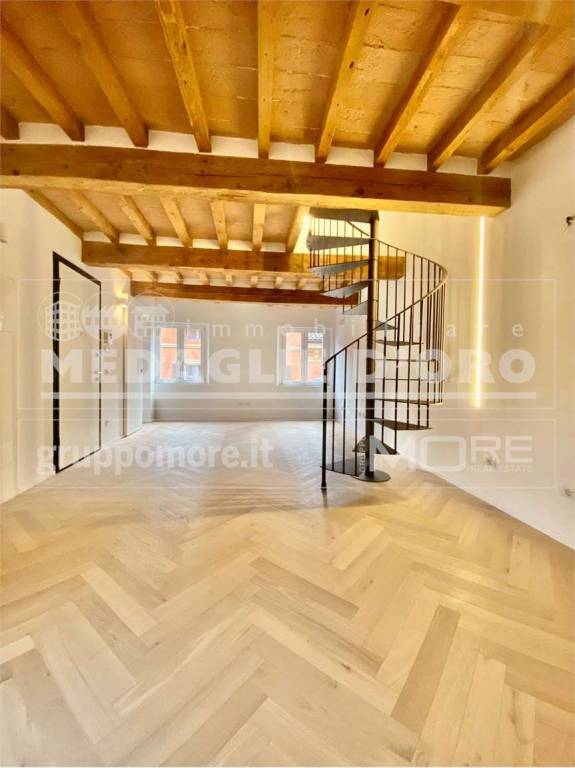 appartamento in vendita a Modena in zona Centro Storico