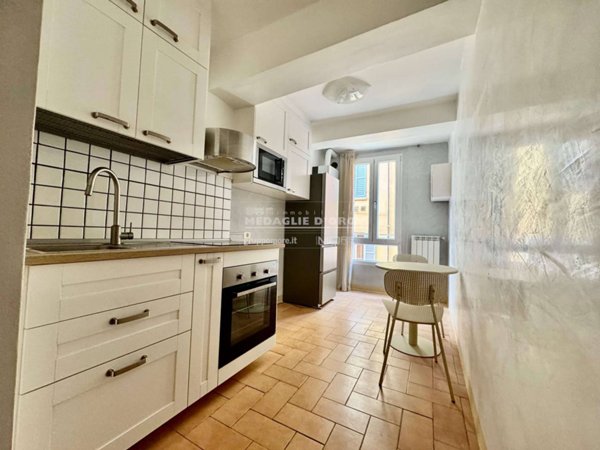 appartamento in vendita a Modena in zona Centro Storico