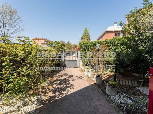 casa indipendente in vendita a Modena in zona Buon Pastore