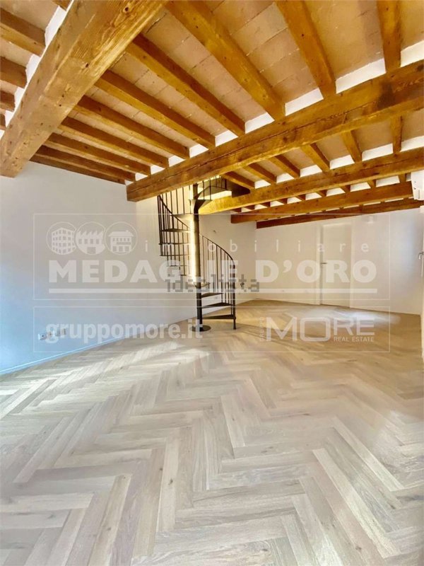 appartamento in vendita a Modena in zona Centro Storico