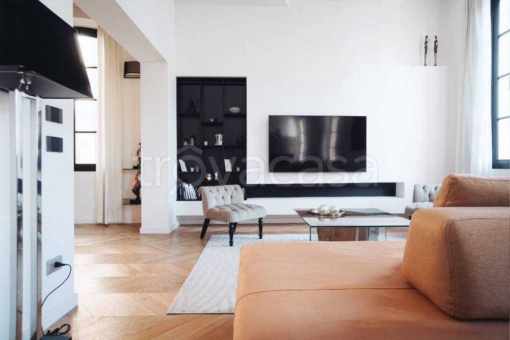 appartamento in vendita a Modena in zona Centro Storico