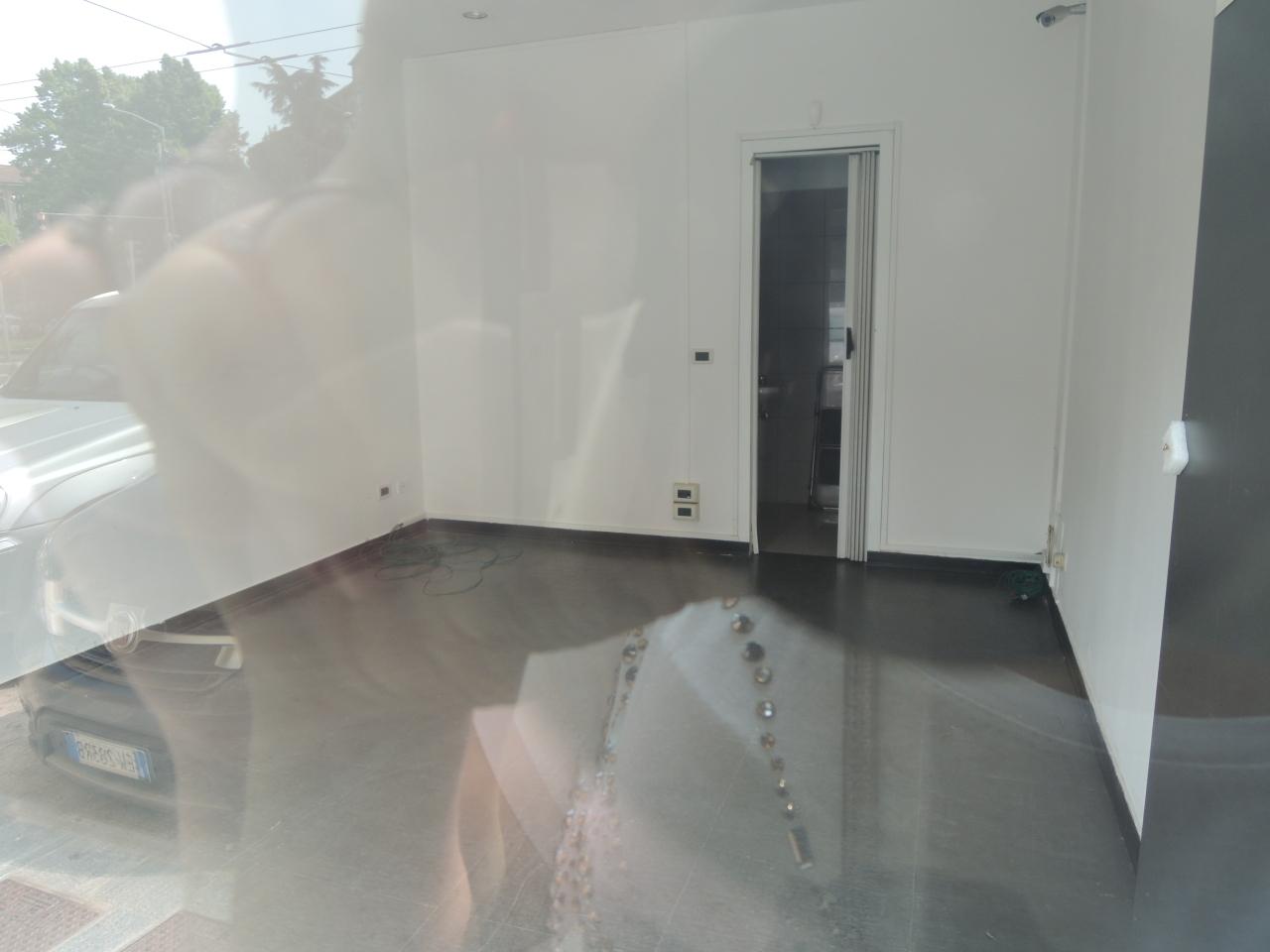 appartamento in vendita a Modena in zona Centro Storico