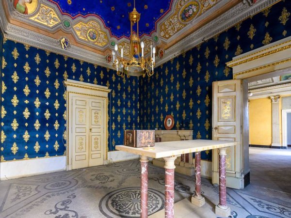 intera palazzina in vendita a Modena in zona Centro Storico