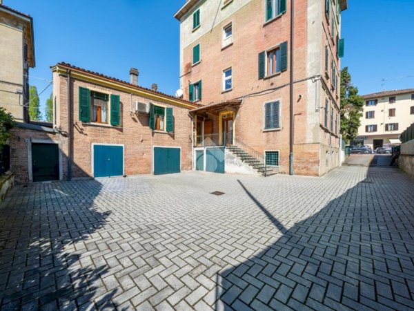 appartamento in vendita a Modena in zona Crocetta