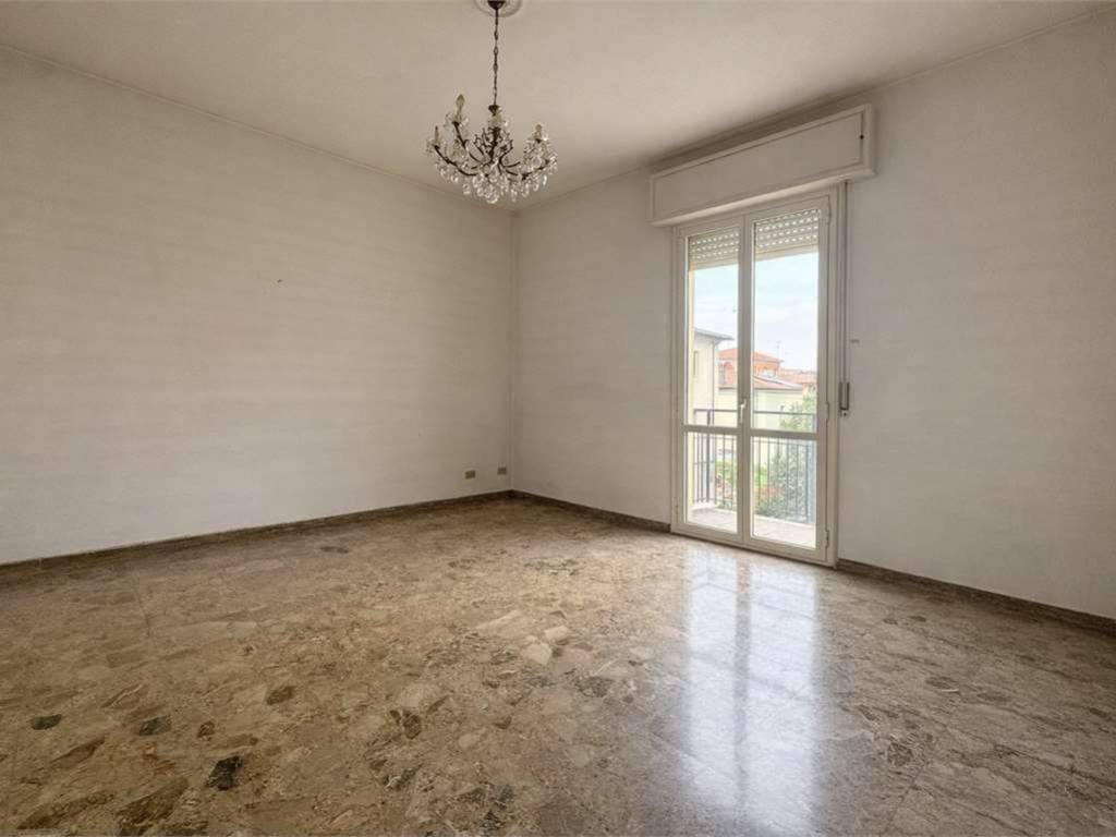 appartamento in vendita a Modena in zona Madonnina / Quattro Ville