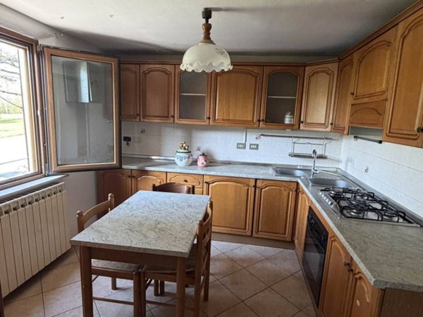 appartamento in vendita a Modena in zona Madonnina / Quattro Ville