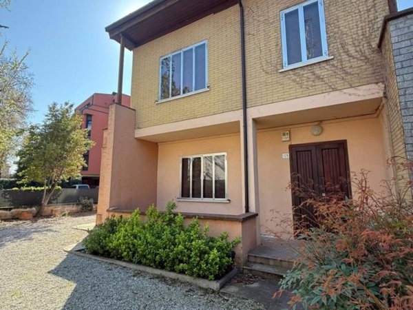 casa indipendente in vendita a Modena in zona Buon Pastore