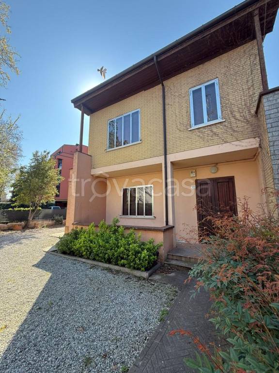 casa indipendente in vendita a Modena in zona Buon Pastore