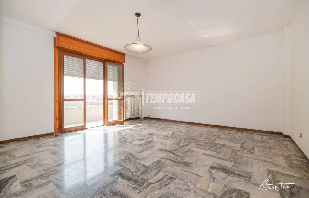 appartamento in vendita a Modena in zona Madonnina / Quattro Ville