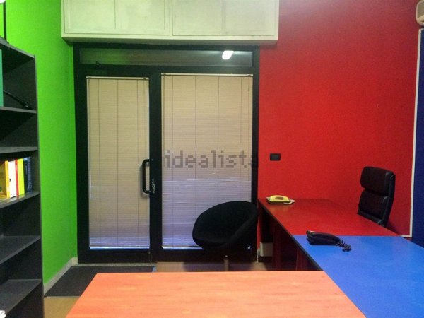 ufficio in vendita a Modena in zona Amendola