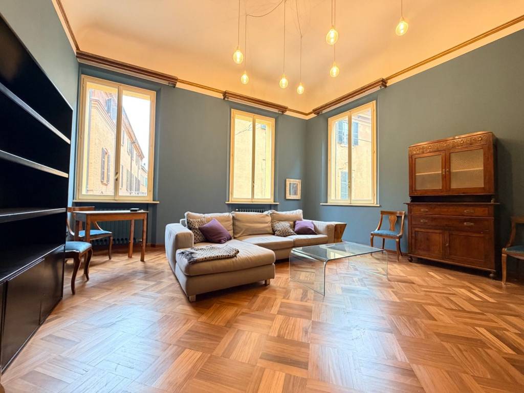 appartamento in vendita a Modena in zona Centro Storico