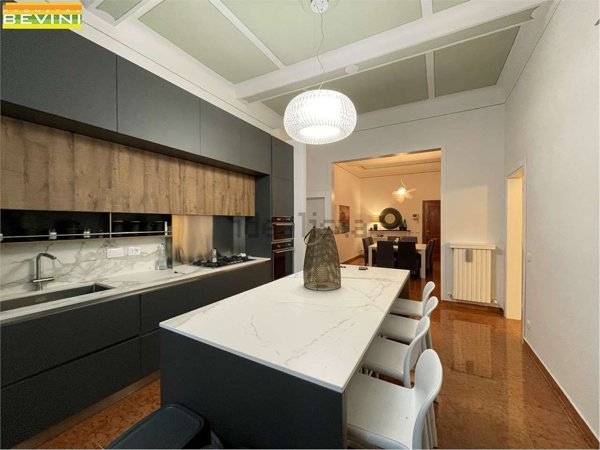 appartamento in vendita a Modena in zona Centro Storico