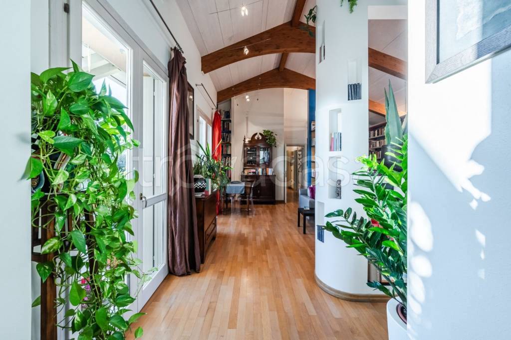 appartamento in vendita a Modena in zona Centro Storico