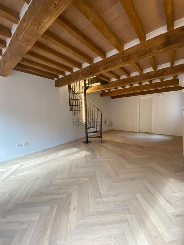 appartamento in vendita a Modena in zona Centro Storico