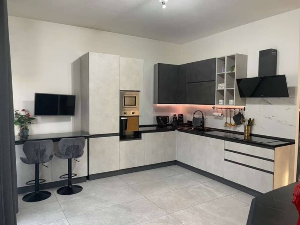 appartamento in vendita a Modena in zona Madonnina / Quattro Ville