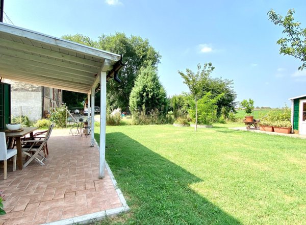 casa indipendente in vendita a Modena in zona Ganaceto