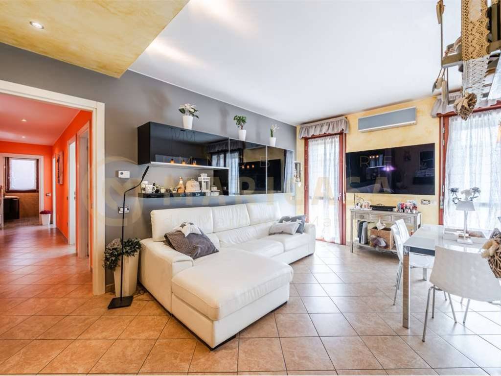 appartamento in vendita a Modena in zona San Lazzaro / Modena Est