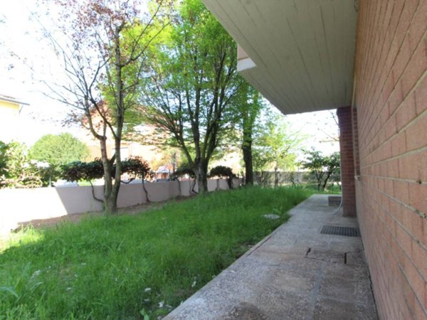 casa indipendente in vendita a Modena in zona Madonnina / Quattro Ville