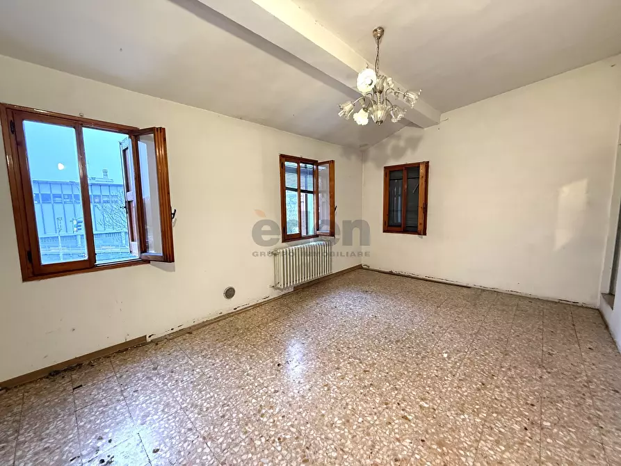 appartamento in vendita a Modena in zona Madonnina / Quattro Ville