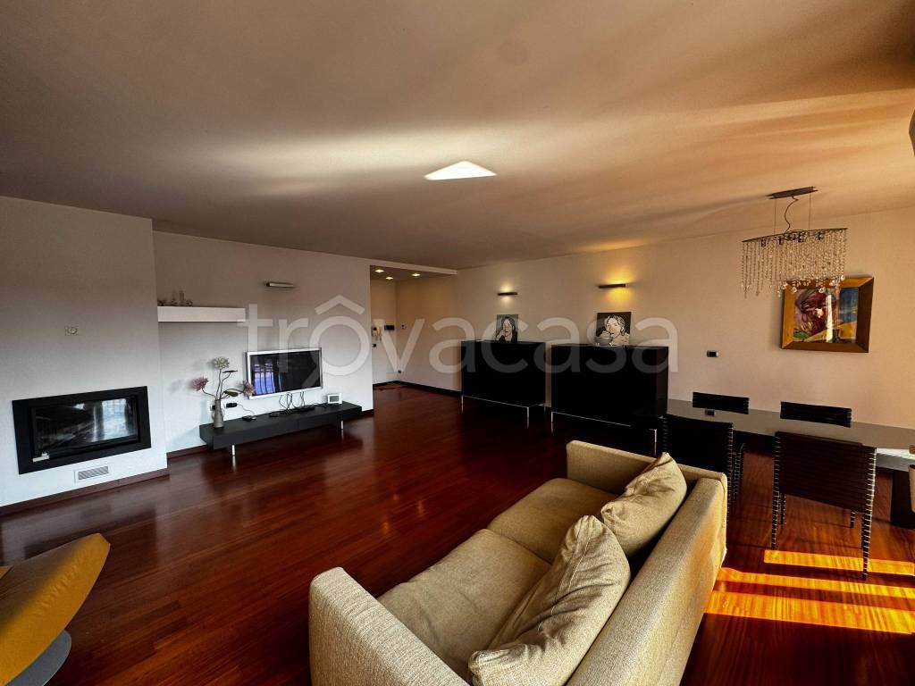 appartamento in vendita a Modena in zona Vaciglio