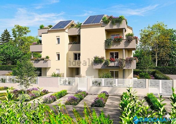 appartamento in vendita a Modena in zona Albareto